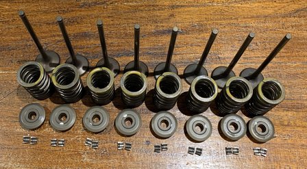 8x Kawasaki ZX10R 09-14 kleppen veren stel plaatjes gebruikt